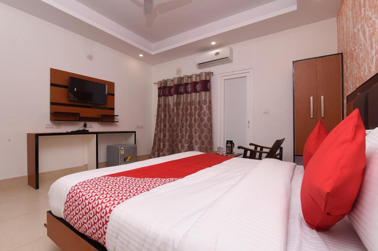 Capital O 13310 Noida Suites Eksteriør billede