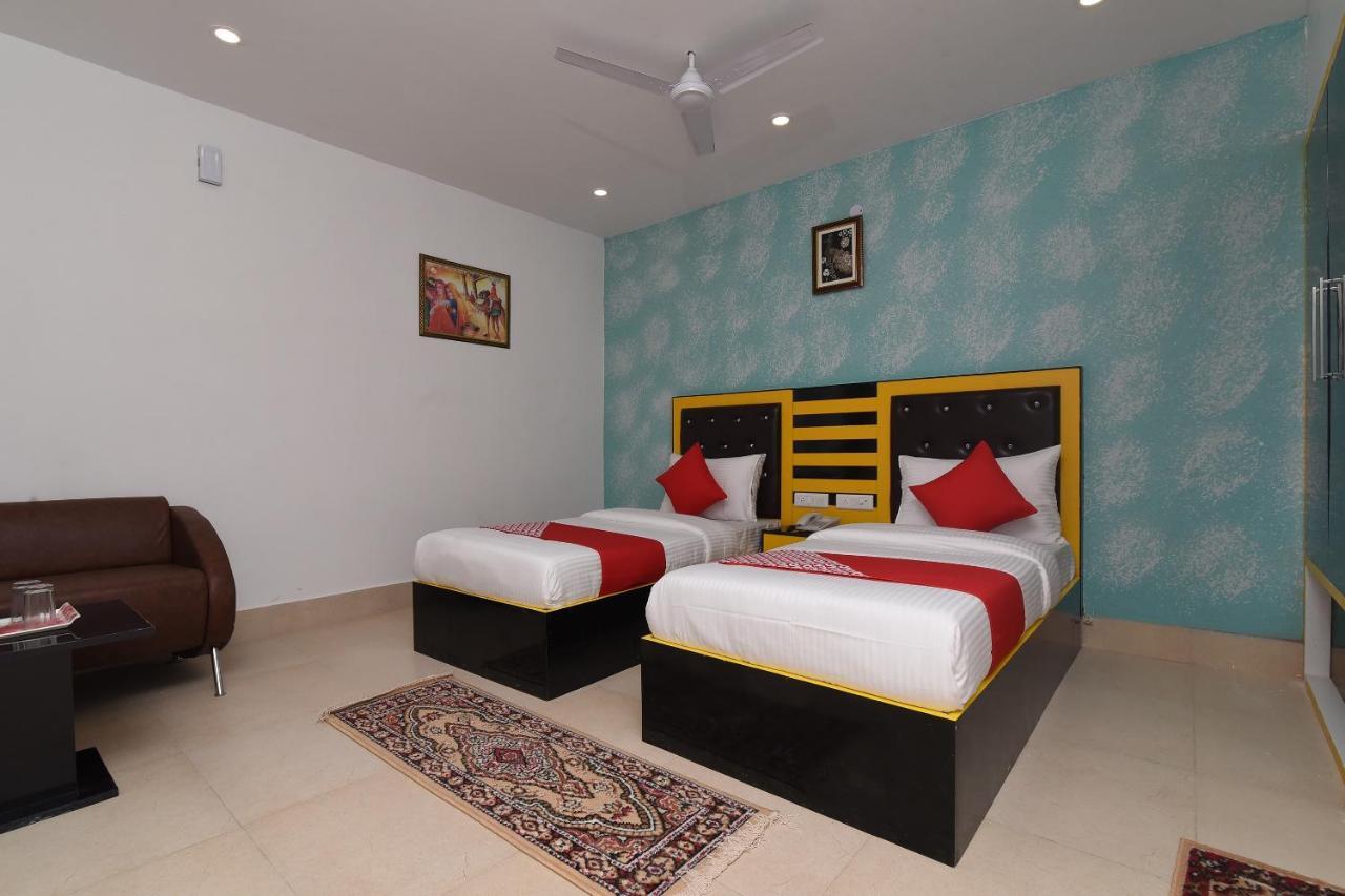 Capital O 13310 Noida Suites Eksteriør billede