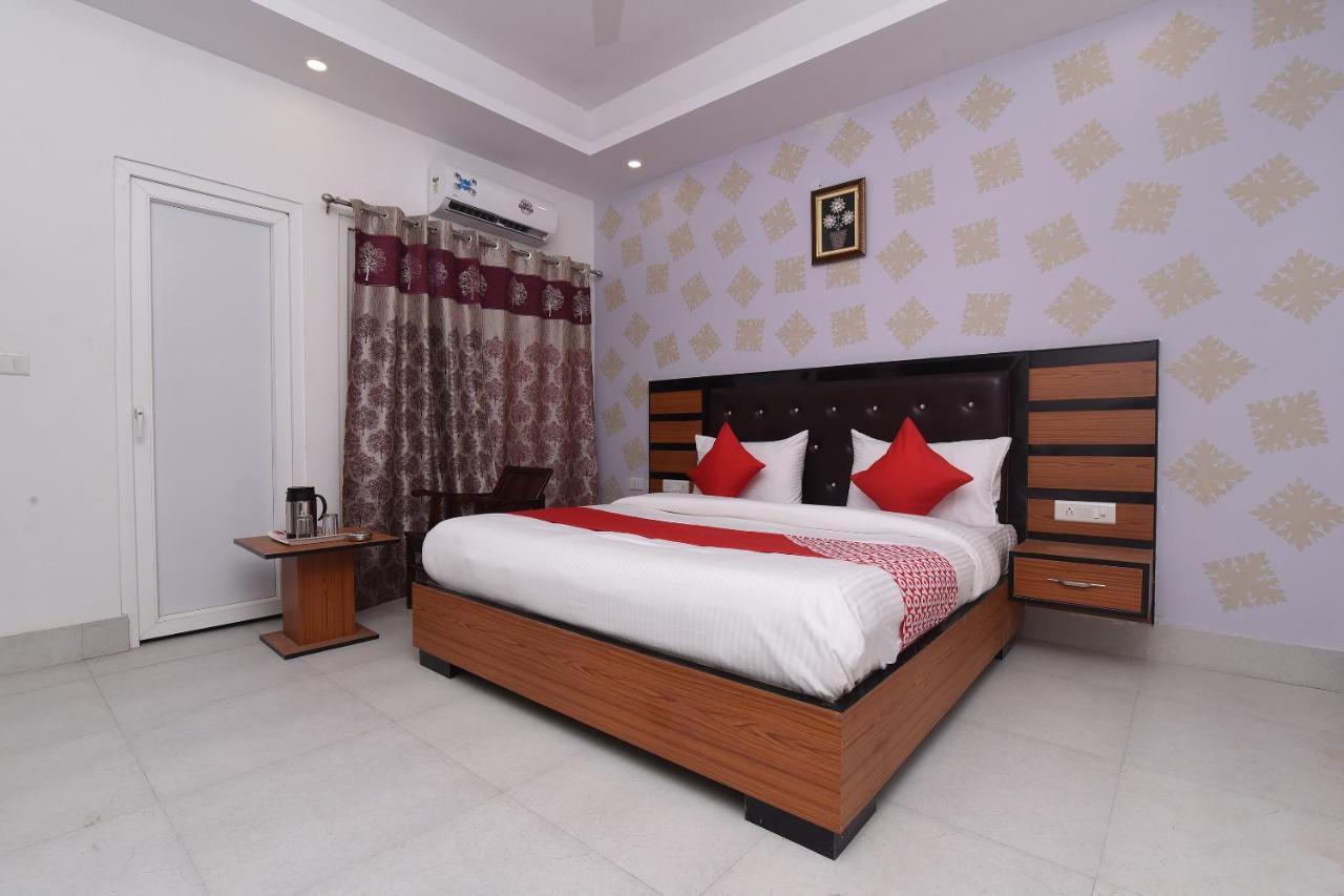 Capital O 13310 Noida Suites Eksteriør billede