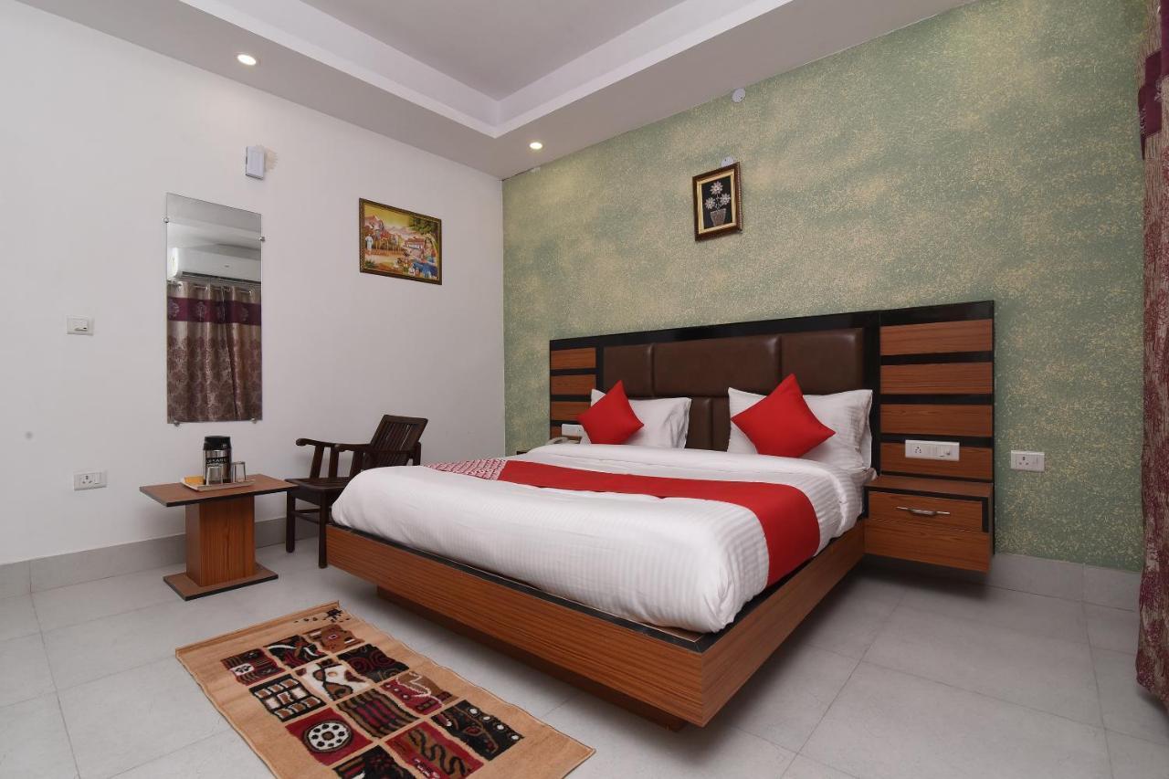 Capital O 13310 Noida Suites Eksteriør billede
