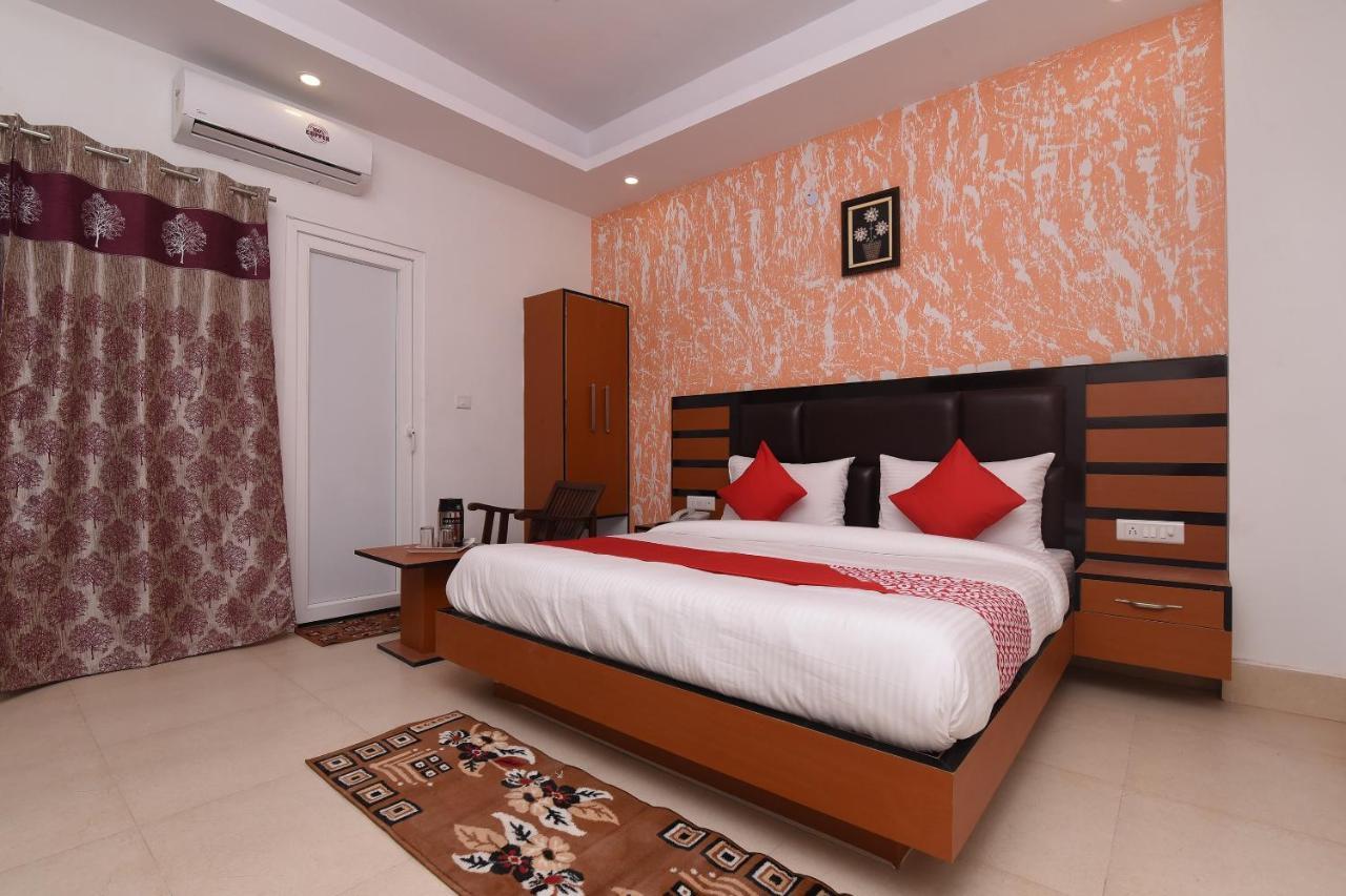 Capital O 13310 Noida Suites Eksteriør billede