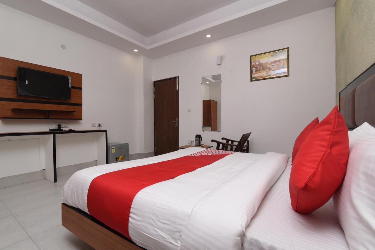 Capital O 13310 Noida Suites Eksteriør billede