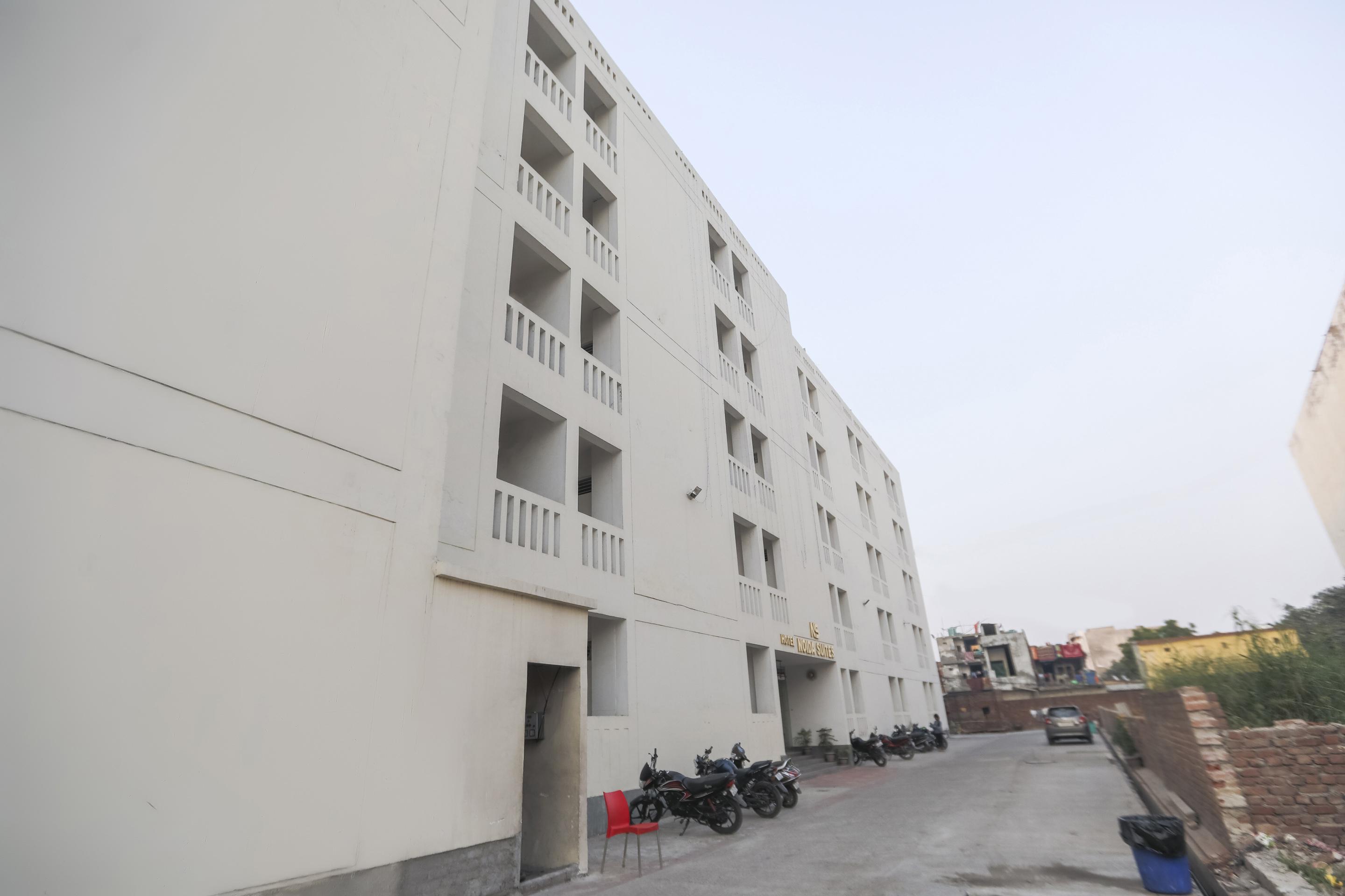Capital O 13310 Noida Suites Eksteriør billede