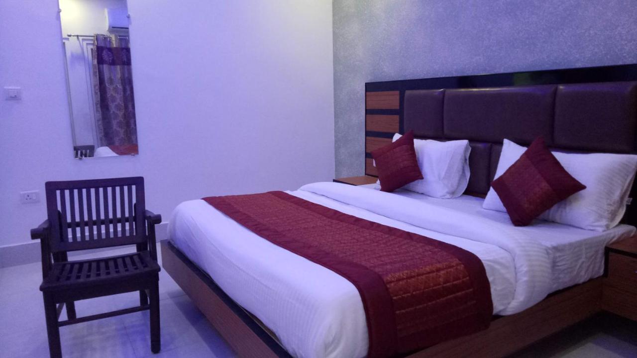 Capital O 13310 Noida Suites Eksteriør billede