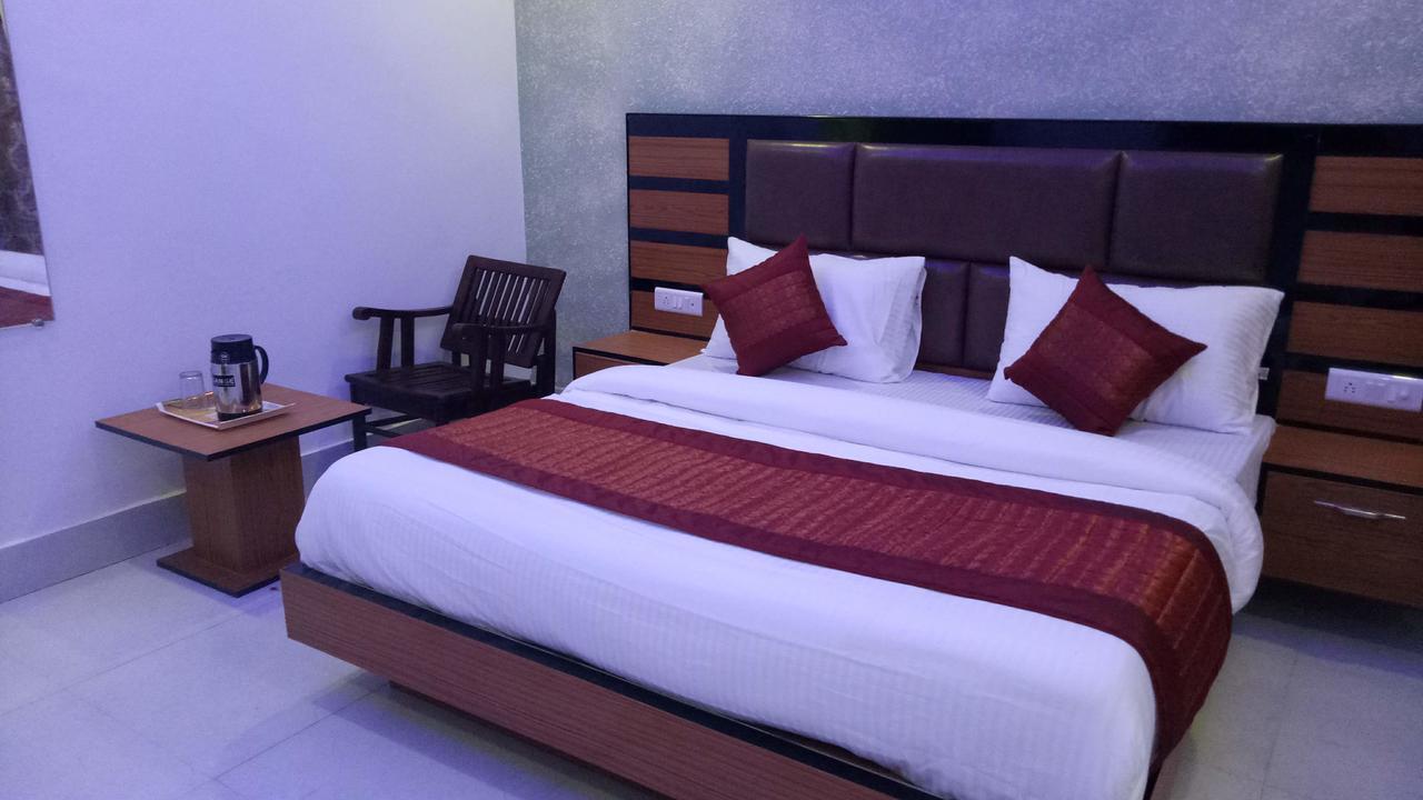 Capital O 13310 Noida Suites Eksteriør billede
