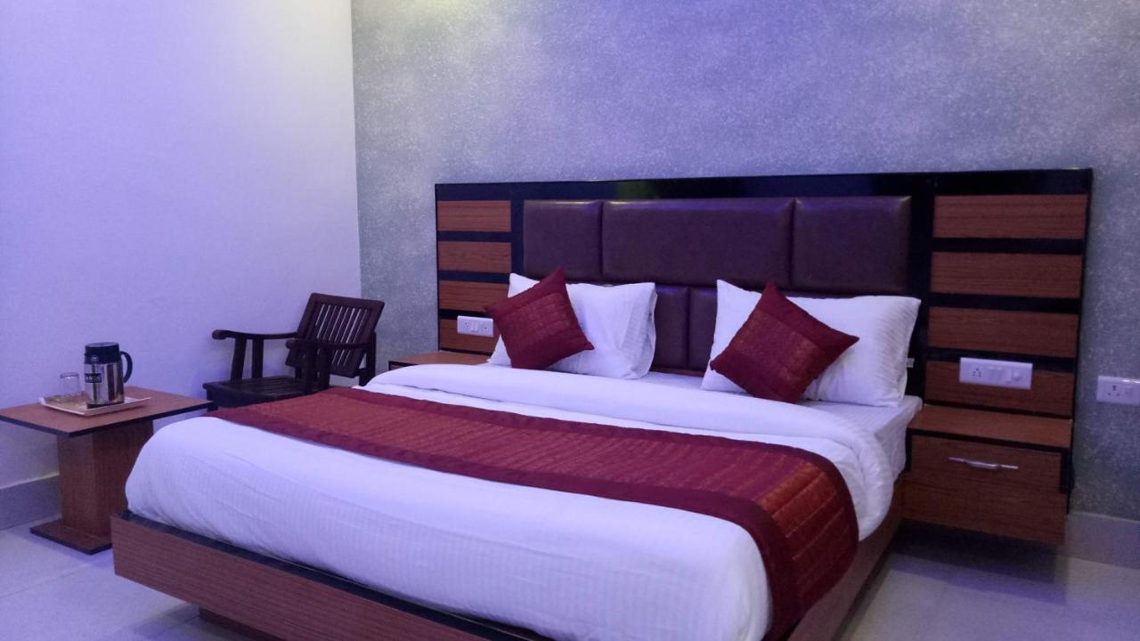 Capital O 13310 Noida Suites Eksteriør billede
