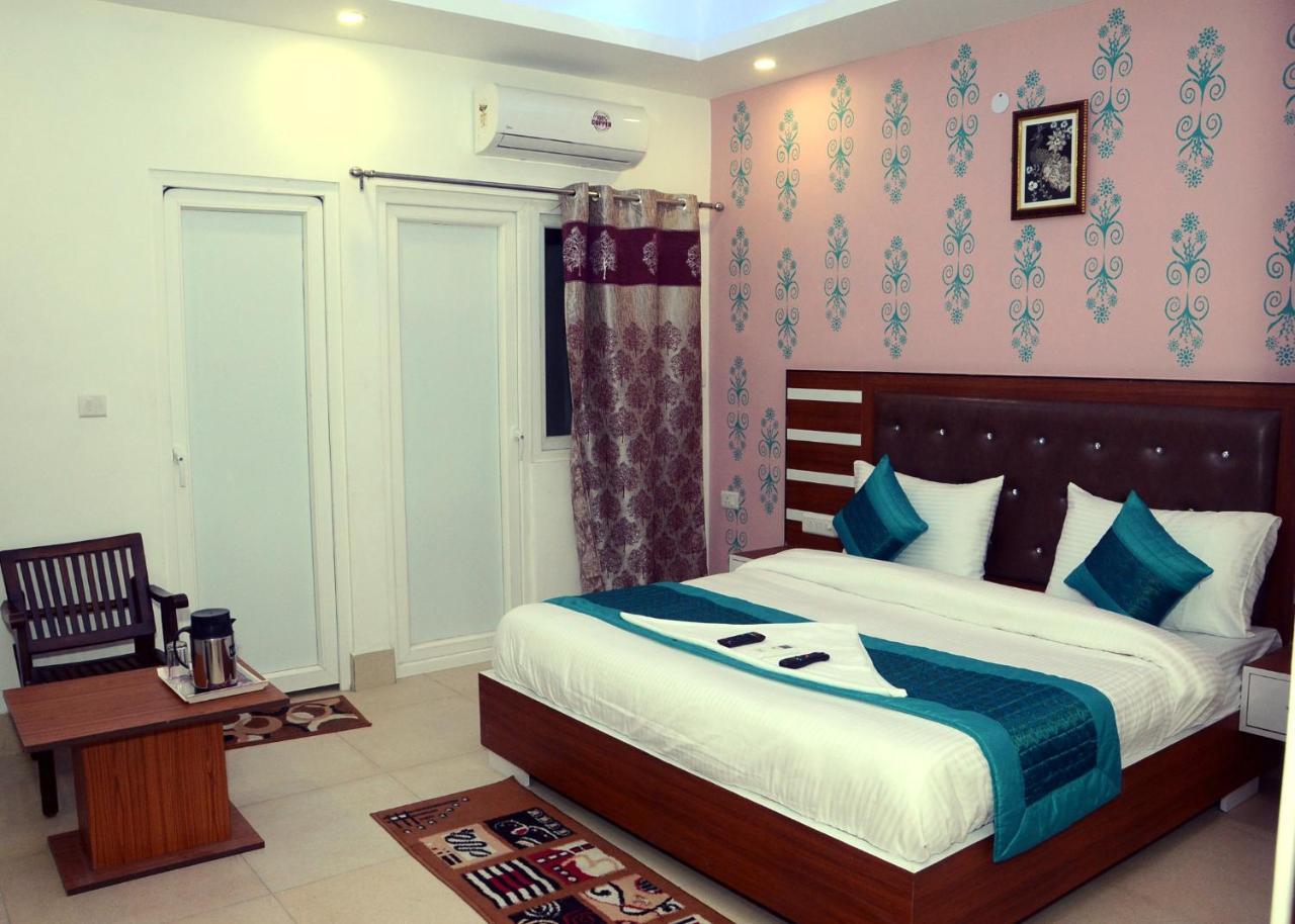 Capital O 13310 Noida Suites Eksteriør billede
