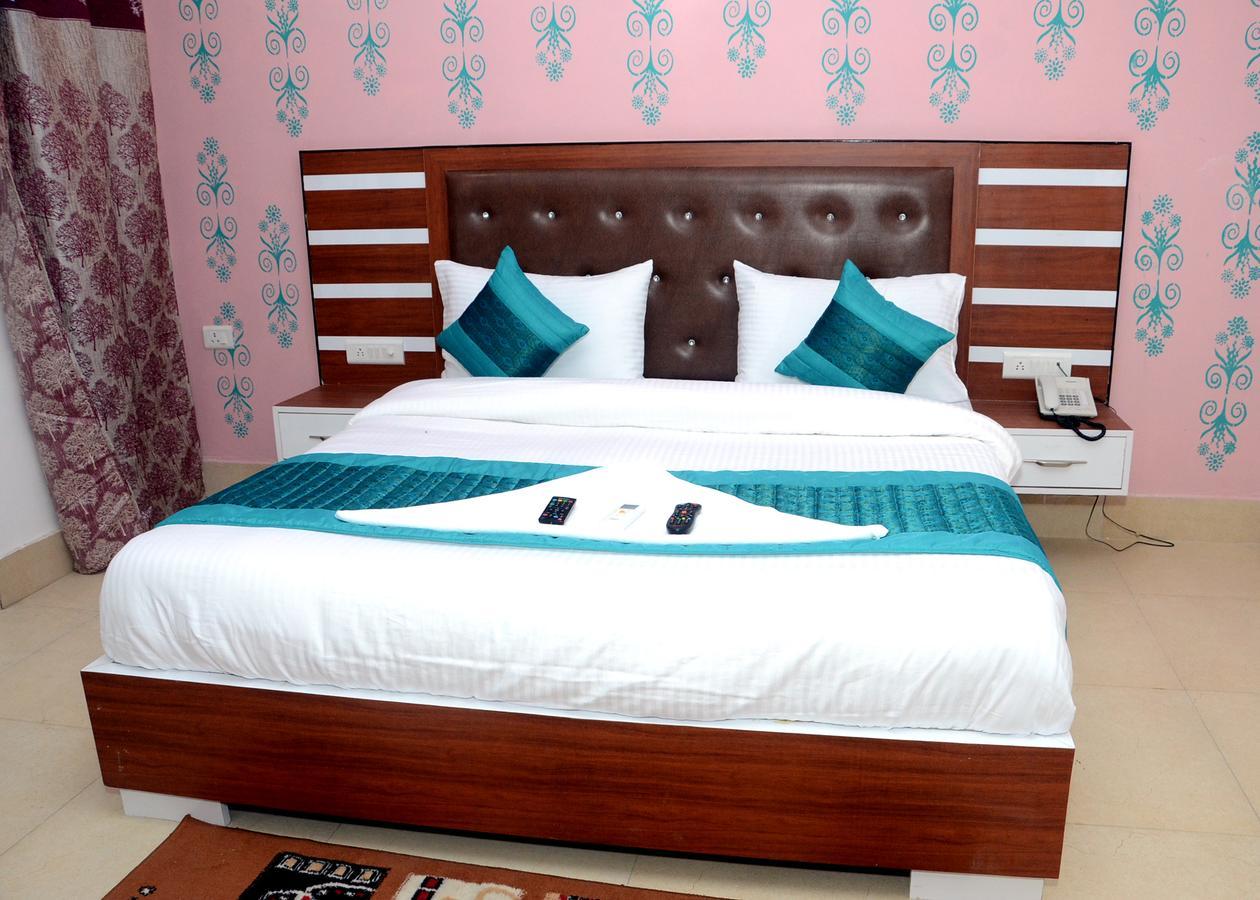 Capital O 13310 Noida Suites Eksteriør billede
