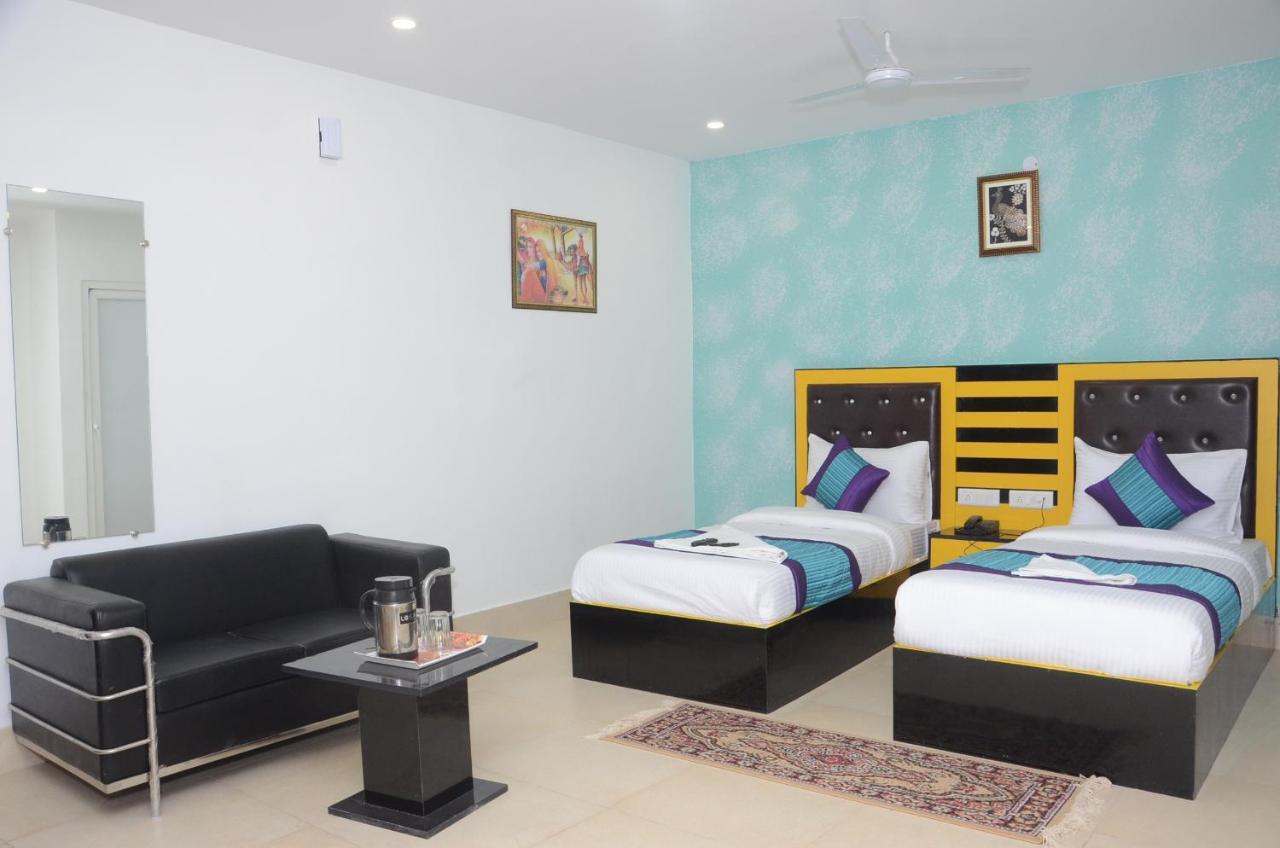 Capital O 13310 Noida Suites Eksteriør billede